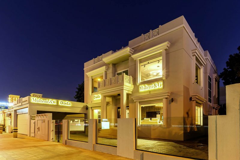 Tips To Add Glamour To Your Walk-In Wardrobe